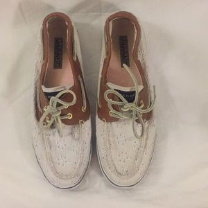Lightly worn white eyelet Sperry Top-Slider